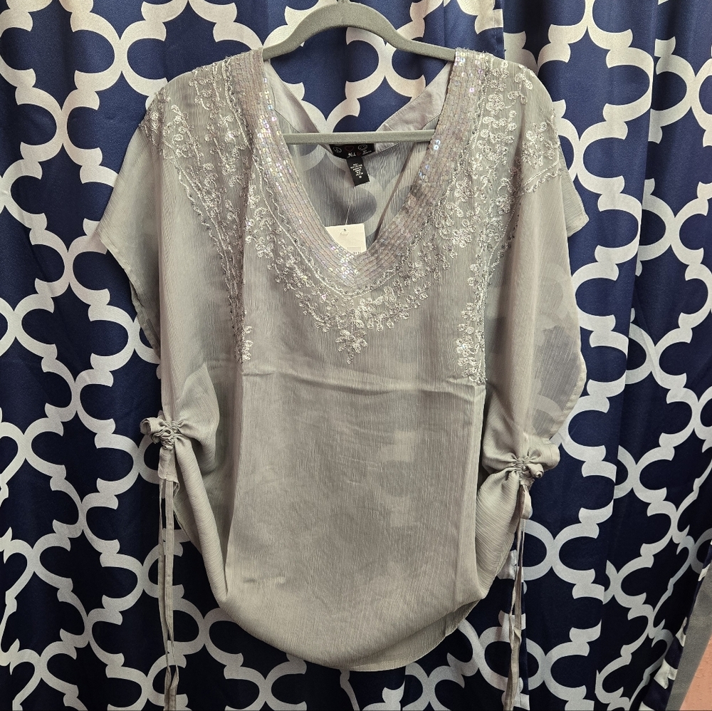 Ash & Sara Elegant Gray Embroidered Women's Top Size Medium